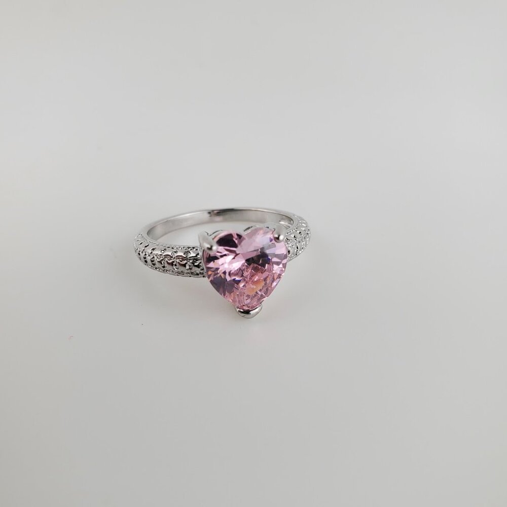 Ring - Picture 2 of 4